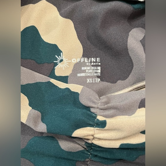 NWOT Offline by Aerie Real Me Hi Rise Ruched Flare Leggings - Picture 12 of 14